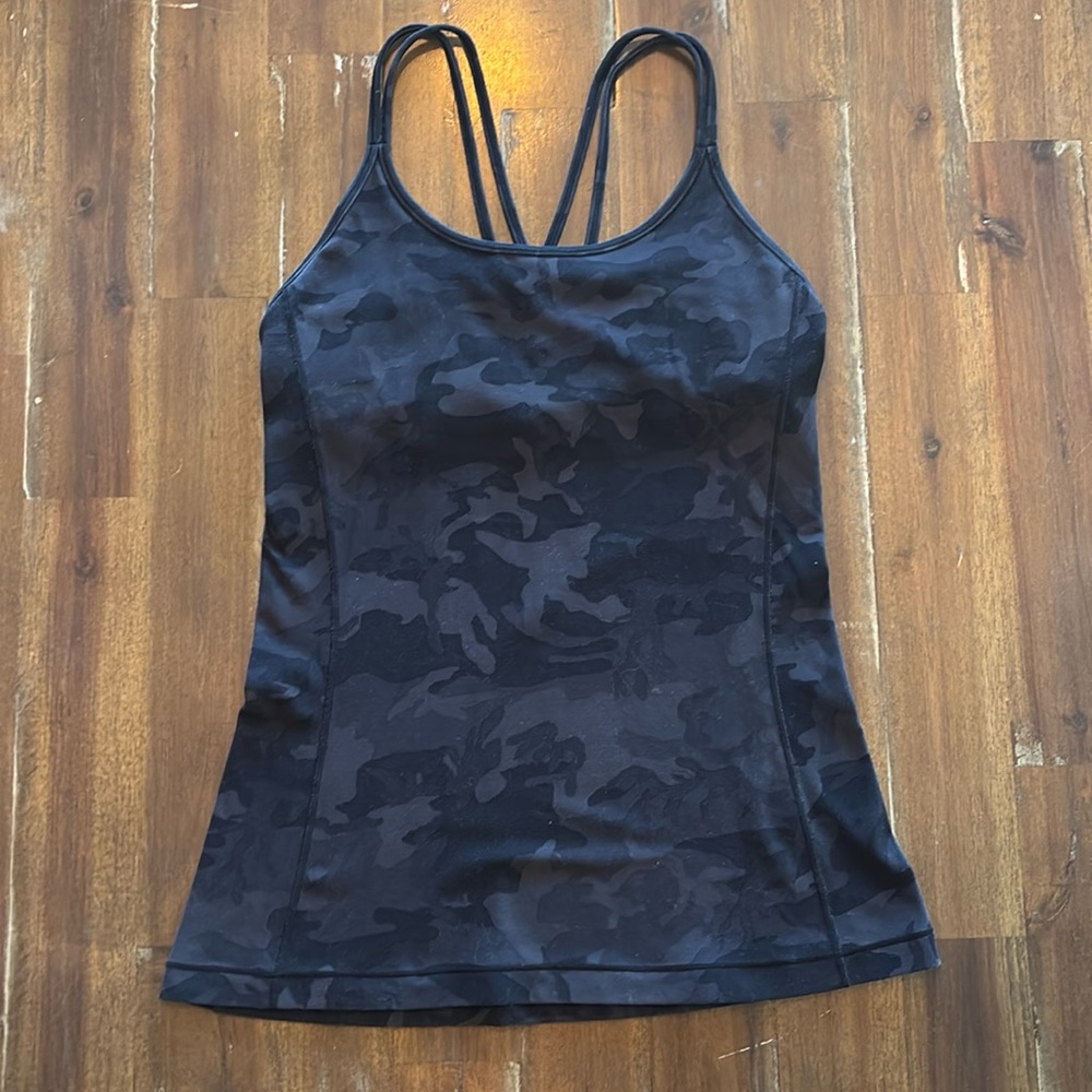 Lululemon top